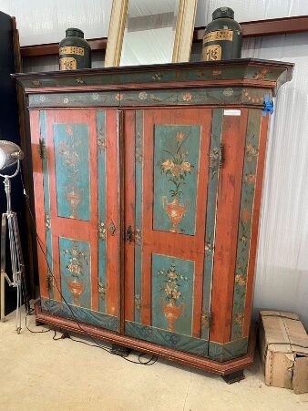 Antiques & Vintage