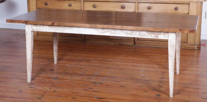 Tapered Leg Table
