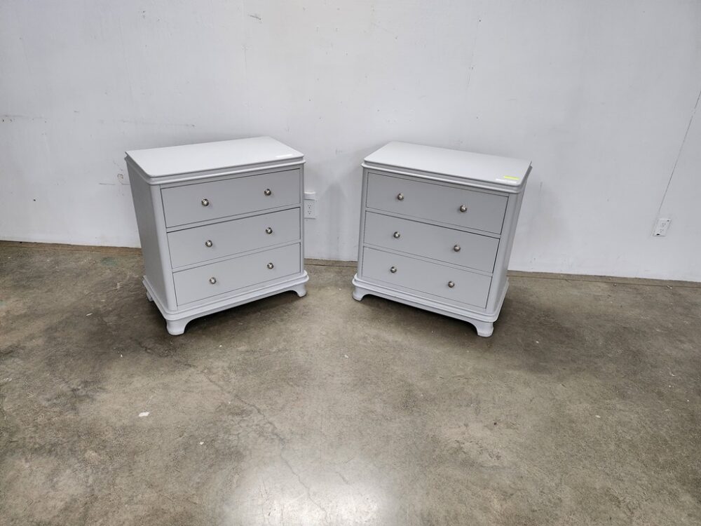 Pair of Vintage Nightstands - Image 3