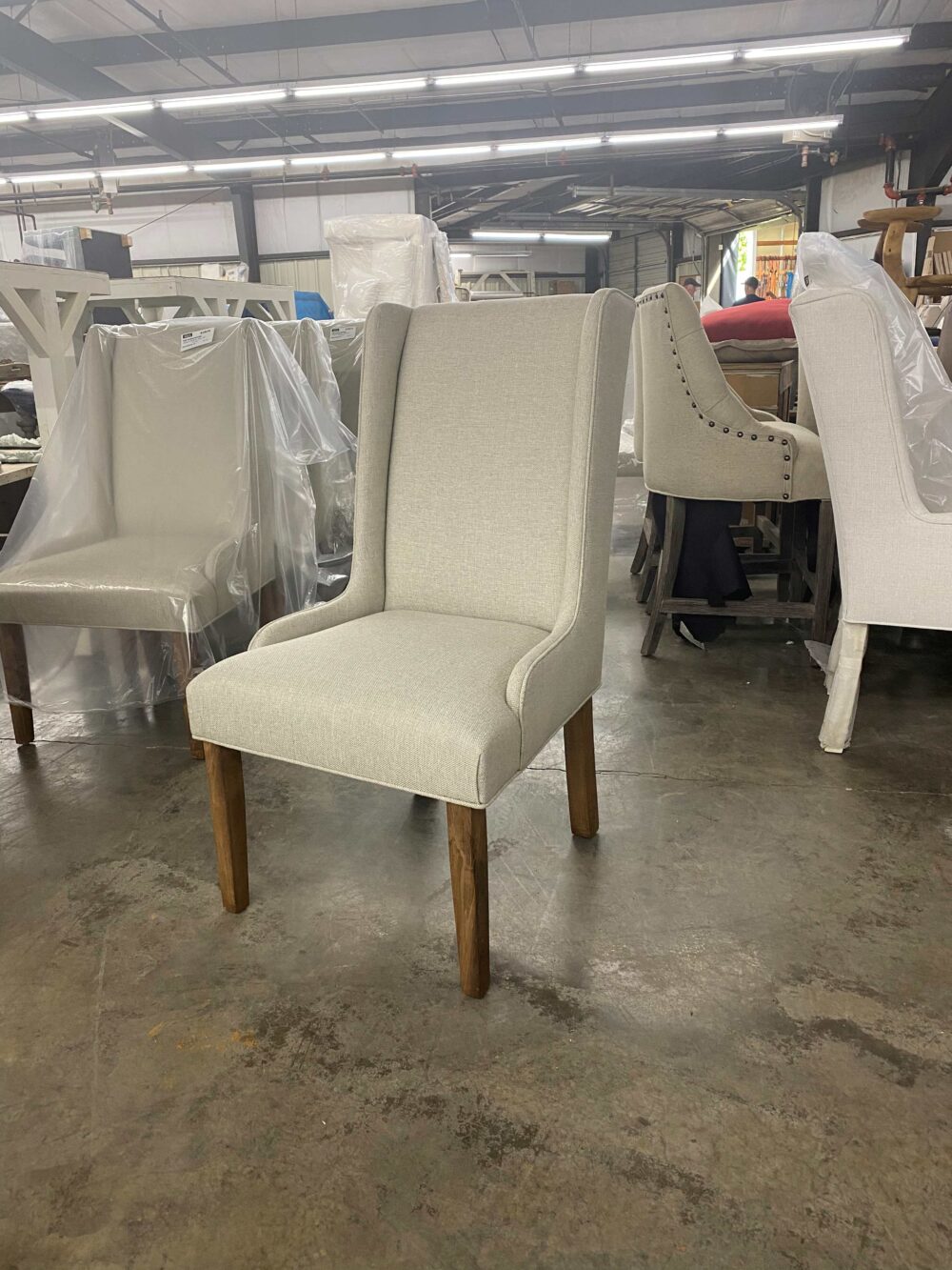 Rennes Host Chair