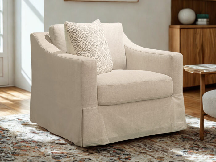 NEW!! Knightsbridge Slipcover Chair